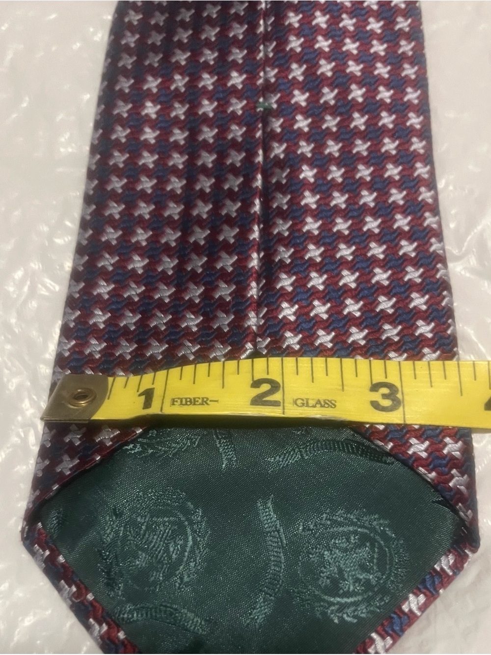 Tommy Hilfiger Men's Burgundy Houndstooth Silk Tie - Picture 4 of 4